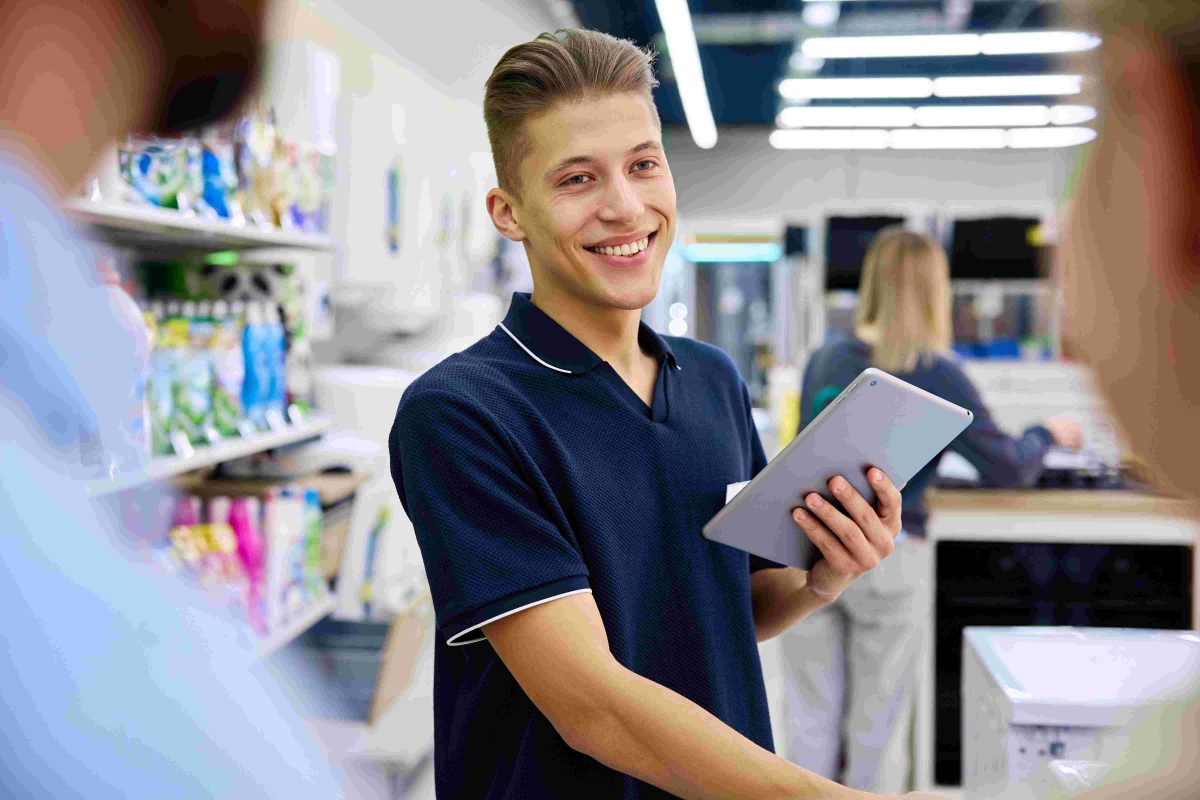 Time Off Eligibility Rules in UKG How a Retail Chain Fixed a Costly Glitch with CloudApper hrPad