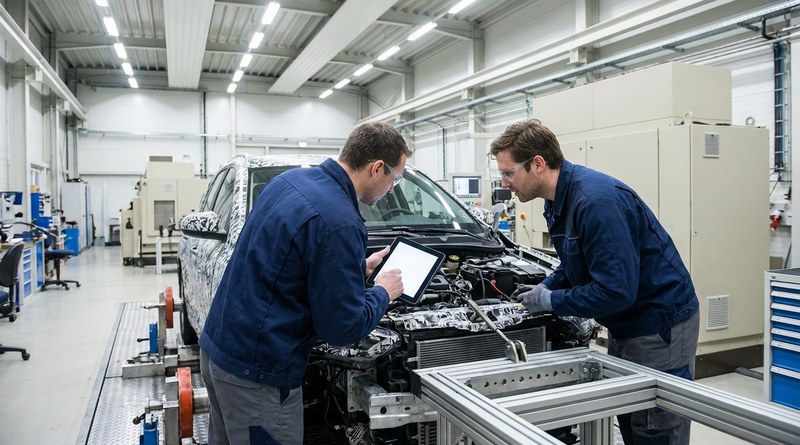 Client-site employees in UKG Pro WFM at automaker facility