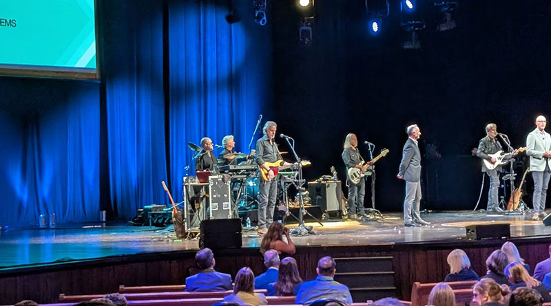 cloudapper-wins-the-technology-partner-influencer-award-at-ukg-sko-2025