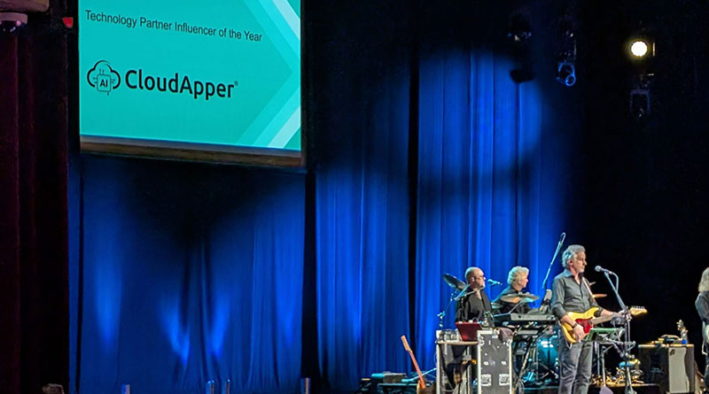 cloudapper-wins-the-technology-partner-influencer-award-at-ukg-sko-2025